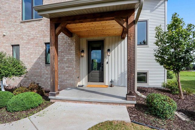 401 JERELYN COURT, Combined Locks, WI 54113