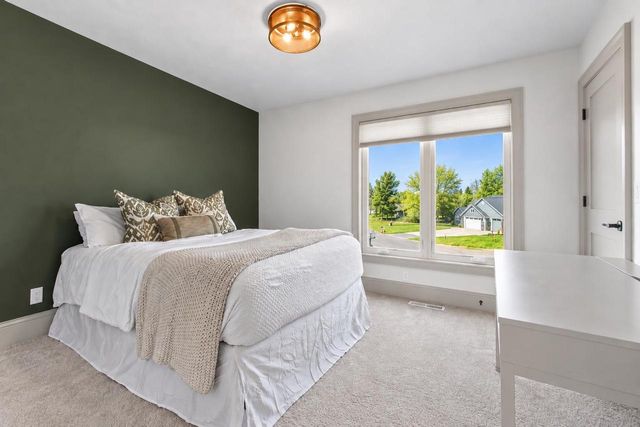 401 JERELYN COURT, Combined Locks, WI 54113