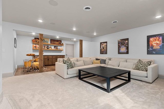 401 JERELYN COURT, Combined Locks, WI 54113