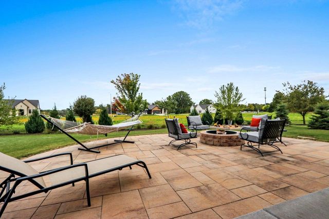 401 JERELYN COURT, Combined Locks, WI 54113