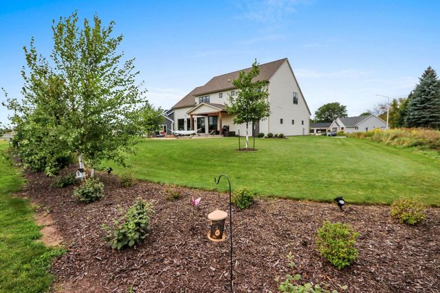 401 JERELYN COURT, Combined Locks, WI 54113