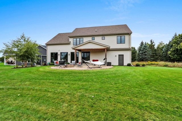 401 JERELYN COURT, Combined Locks, WI 54113
