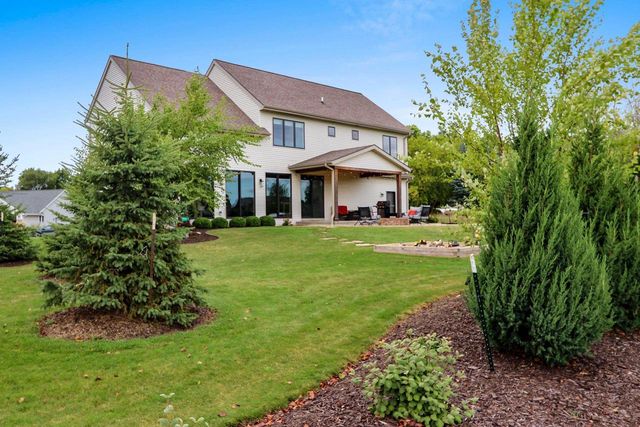 401 JERELYN COURT, Combined Locks, WI 54113