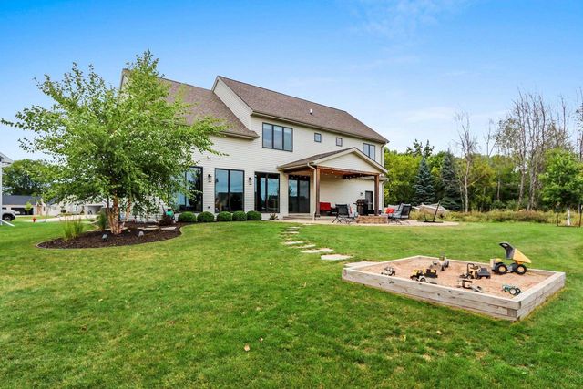 401 JERELYN COURT, Combined Locks, WI 54113