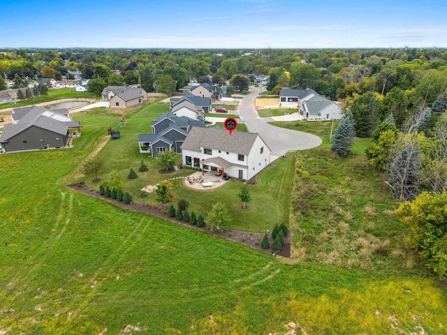 401 JERELYN COURT, Combined Locks, WI 54113