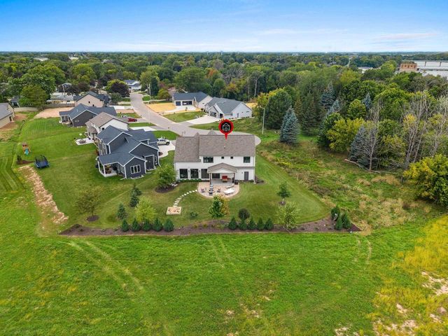 401 JERELYN COURT, Combined Locks, WI 54113