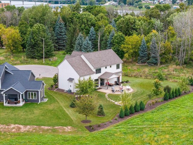 401 JERELYN COURT, Combined Locks, WI 54113