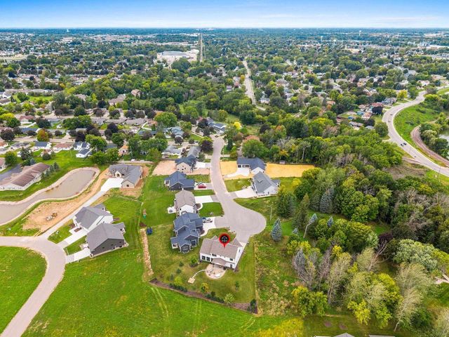 401 JERELYN COURT, Combined Locks, WI 54113