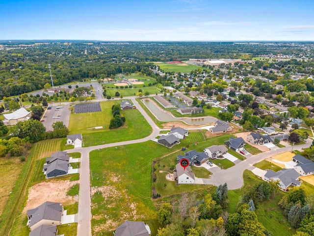 401 JERELYN COURT, Combined Locks, WI 54113