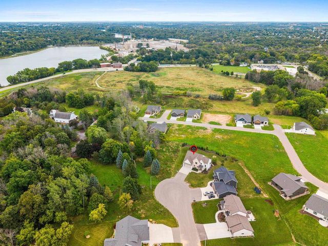 401 JERELYN COURT, Combined Locks, WI 54113
