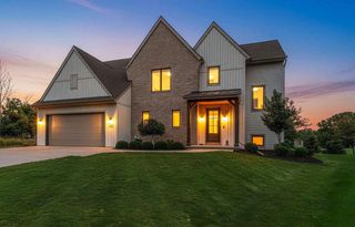 401 JERELYN COURT, Combined Locks, WI 54113