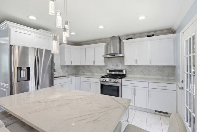 13080 W 28th Street, Zion, IL 60099