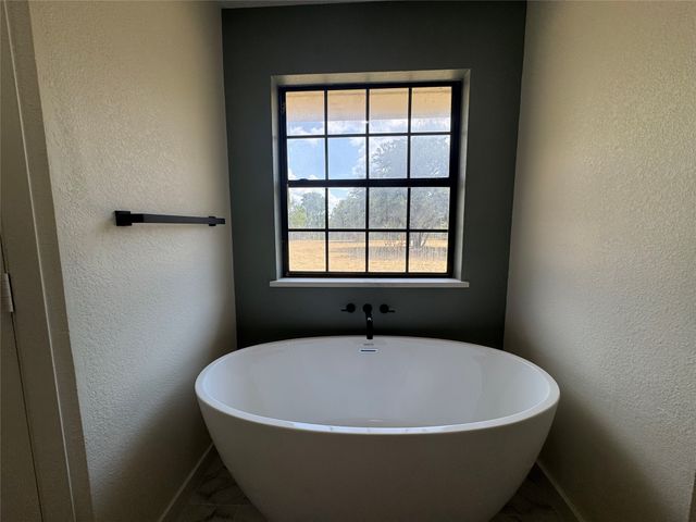 602 Valley Trail Drive, Weatherford, TX 76087