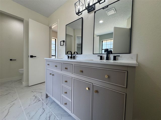 602 Valley Trail Drive, Weatherford, TX 76087