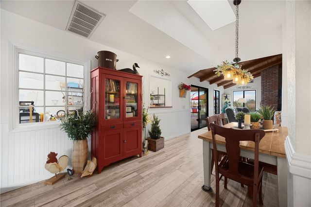 221 East, Norco, CA 92860