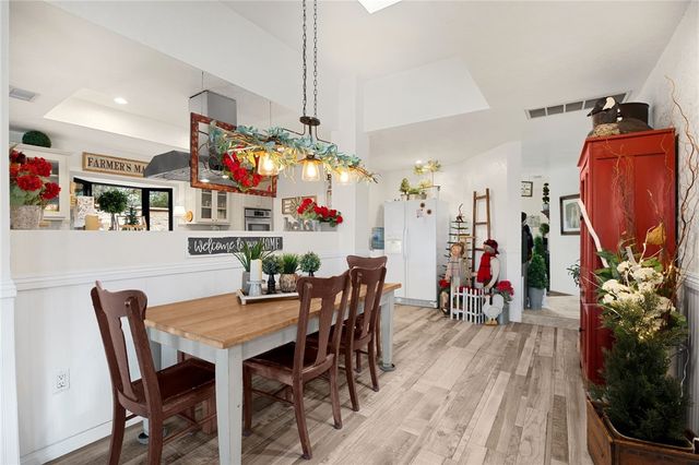 221 East, Norco, CA 92860