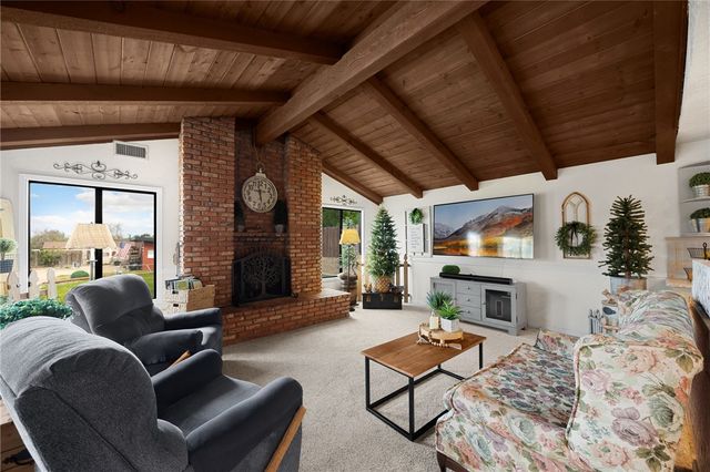 221 East, Norco, CA 92860