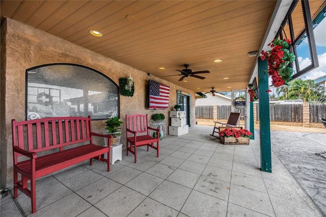 221 East, Norco, CA 92860