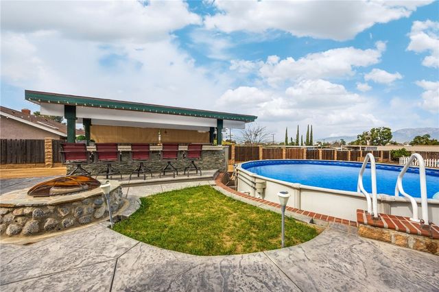 221 East, Norco, CA 92860