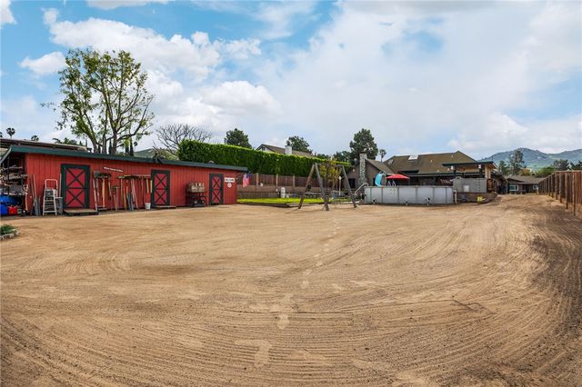 221 East, Norco, CA 92860