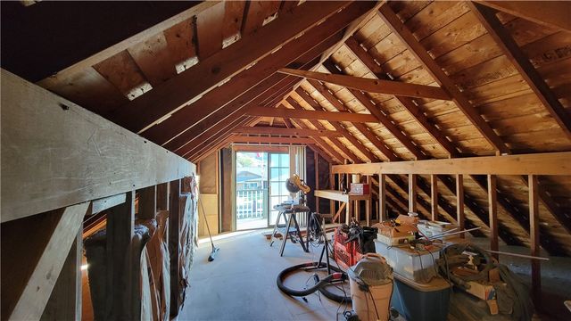 221 East, Norco, CA 92860