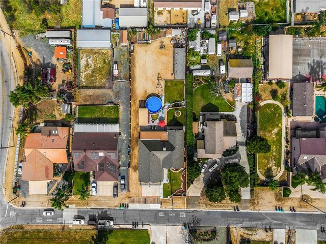 221 East, Norco, CA 92860