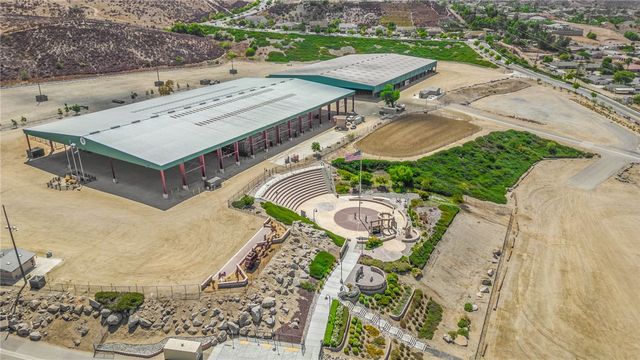 221 East, Norco, CA 92860