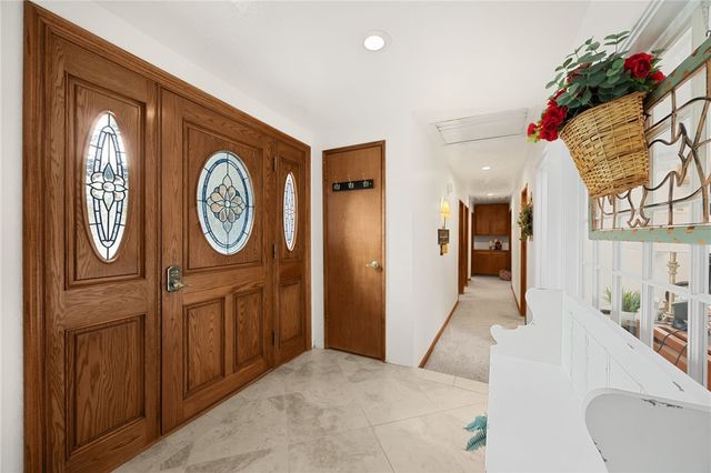 221 East, Norco, CA 92860