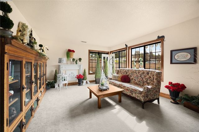 221 East, Norco, CA 92860