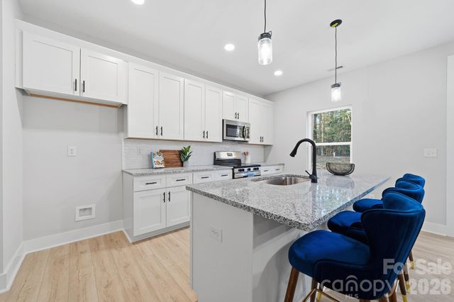 305 Mainsail Road, Salisbury, NC 28146