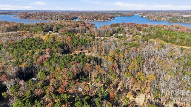 305 Mainsail Road, Salisbury, NC 28146