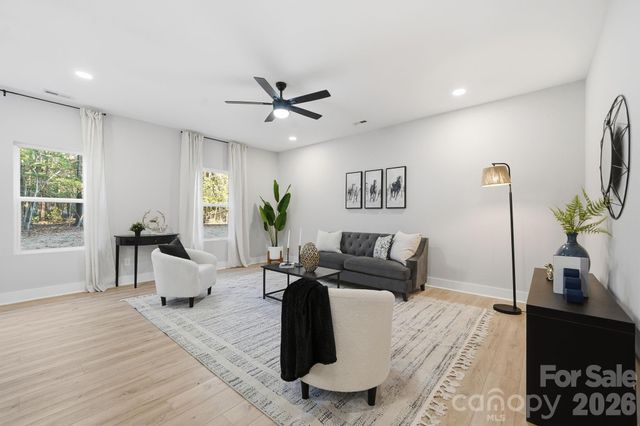 305 Mainsail Road, Salisbury, NC 28146