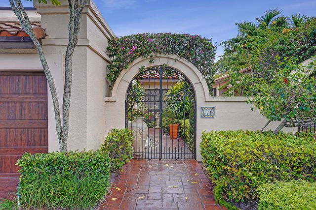 721 Deer Creek Via Genova, Deerfield Beach, FL 33442