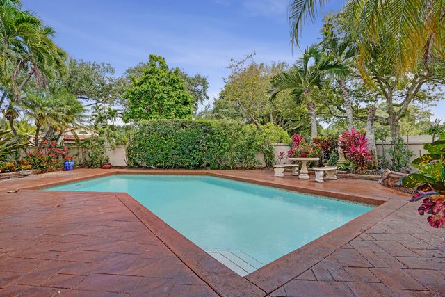 721 Deer Creek Via Genova, Deerfield Beach, FL 33442