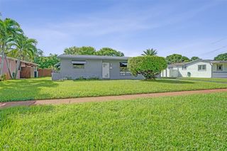 4738 NW 5th St, Plantation, FL 33317