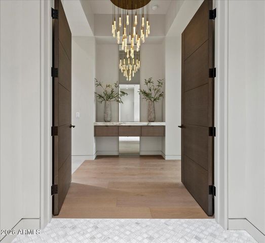 9790 N 56TH Street, Paradise Valley, AZ 85253