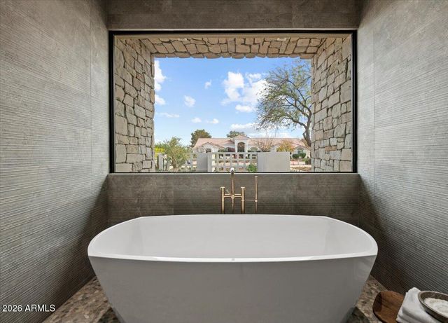 9790 N 56TH Street, Paradise Valley, AZ 85253