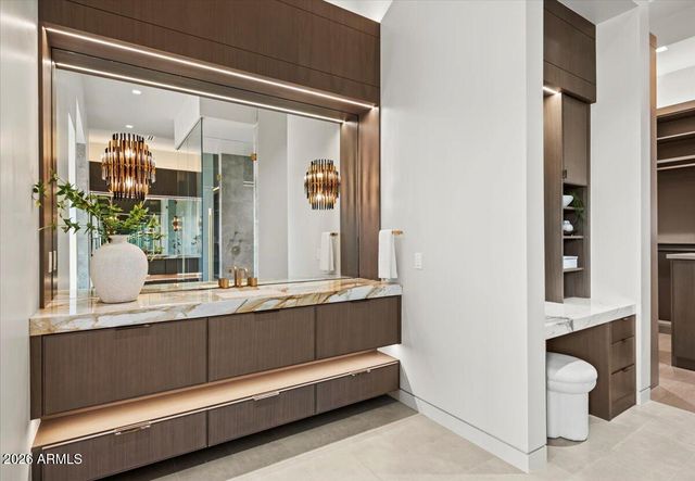 9790 N 56TH Street, Paradise Valley, AZ 85253