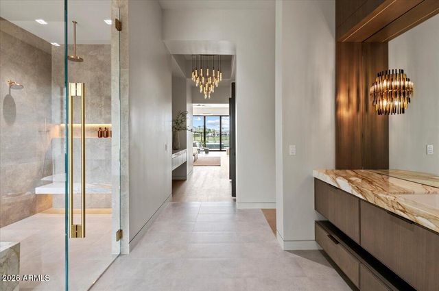 9790 N 56TH Street, Paradise Valley, AZ 85253