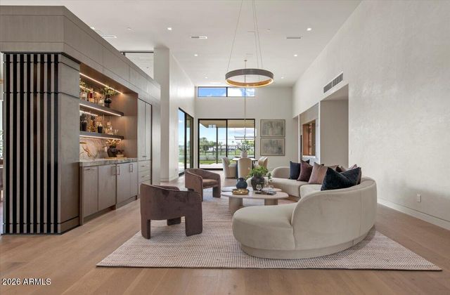 9790 N 56TH Street, Paradise Valley, AZ 85253