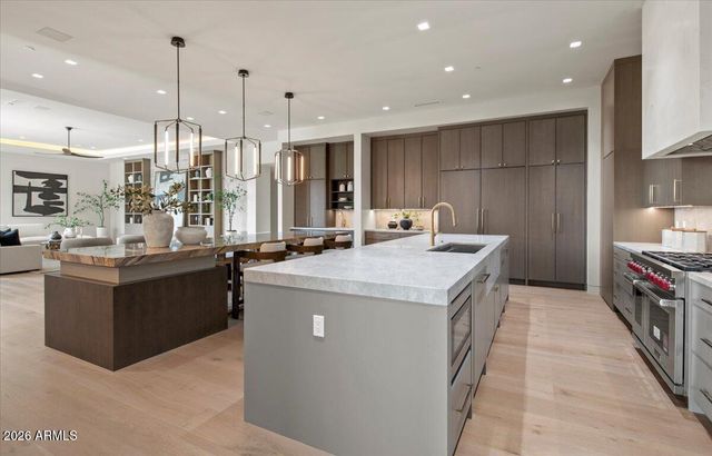 9790 N 56TH Street, Paradise Valley, AZ 85253