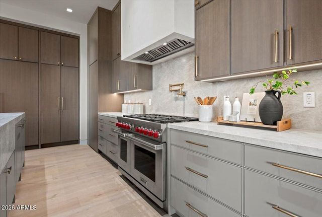 9790 N 56TH Street, Paradise Valley, AZ 85253