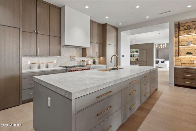 9790 N 56TH Street, Paradise Valley, AZ 85253