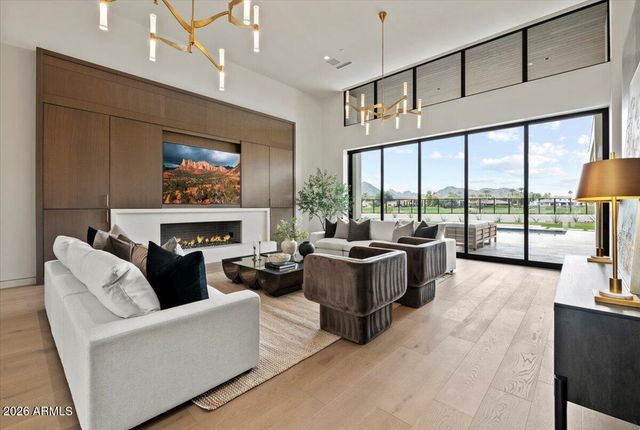 9790 N 56TH Street, Paradise Valley, AZ 85253