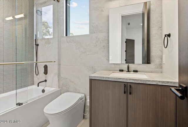 9790 N 56TH Street, Paradise Valley, AZ 85253