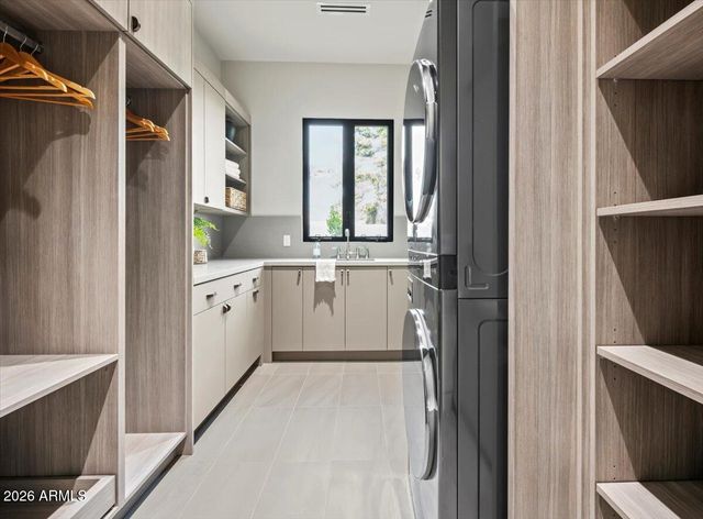 9790 N 56TH Street, Paradise Valley, AZ 85253