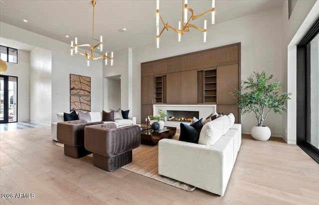 9790 N 56TH Street, Paradise Valley, AZ 85253