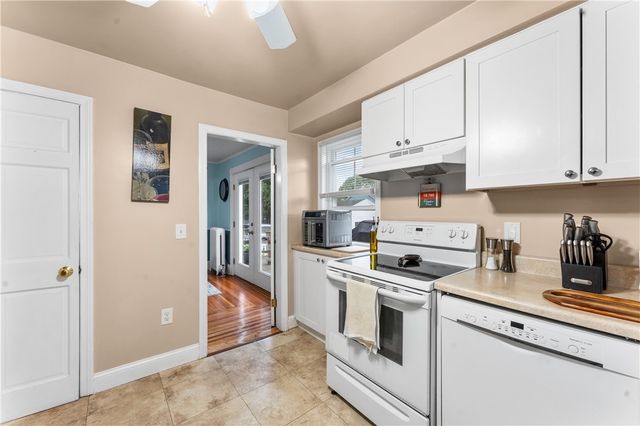 34 Kent Avenue, East Providence, RI 02914