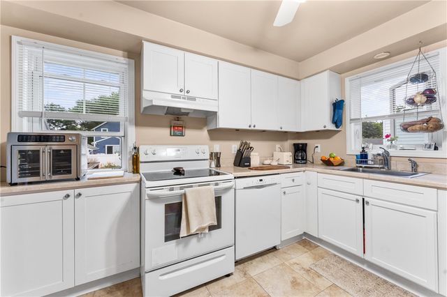 34 Kent Avenue, East Providence, RI 02914