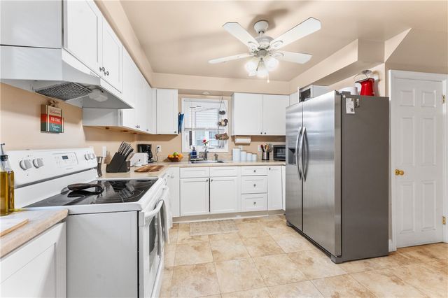 34 Kent Avenue, East Providence, RI 02914